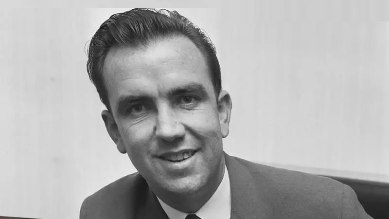 Former Australian cricket captain and coach Bob Simpson is a legendary batsman, leader, and mentor